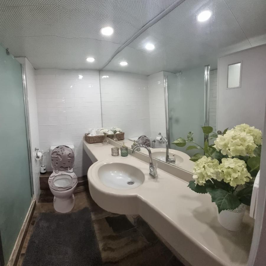 Caesarea Inn Ngoại thất bức ảnh