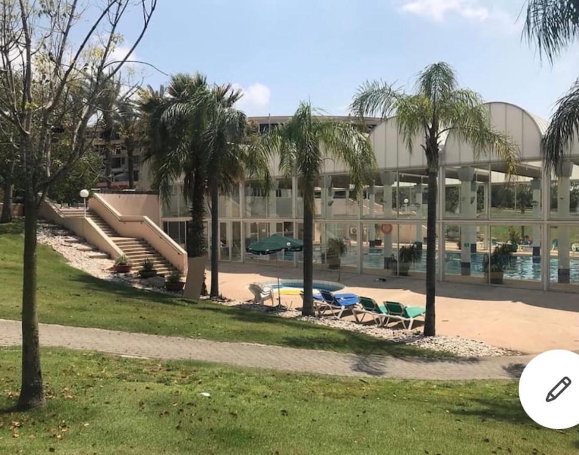 Caesarea Inn Ngoại thất bức ảnh