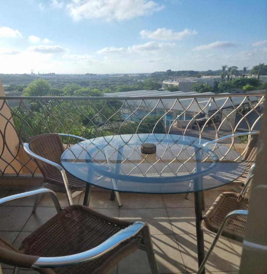 Caesarea Inn Ngoại thất bức ảnh