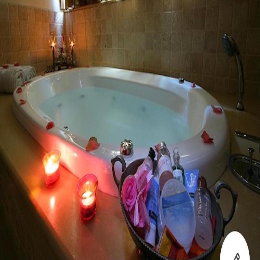 Caesarea Inn Ngoại thất bức ảnh