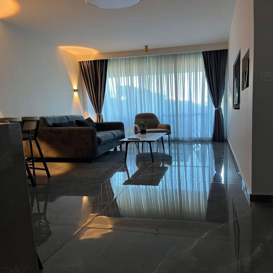 Caesarea Inn Ngoại thất bức ảnh