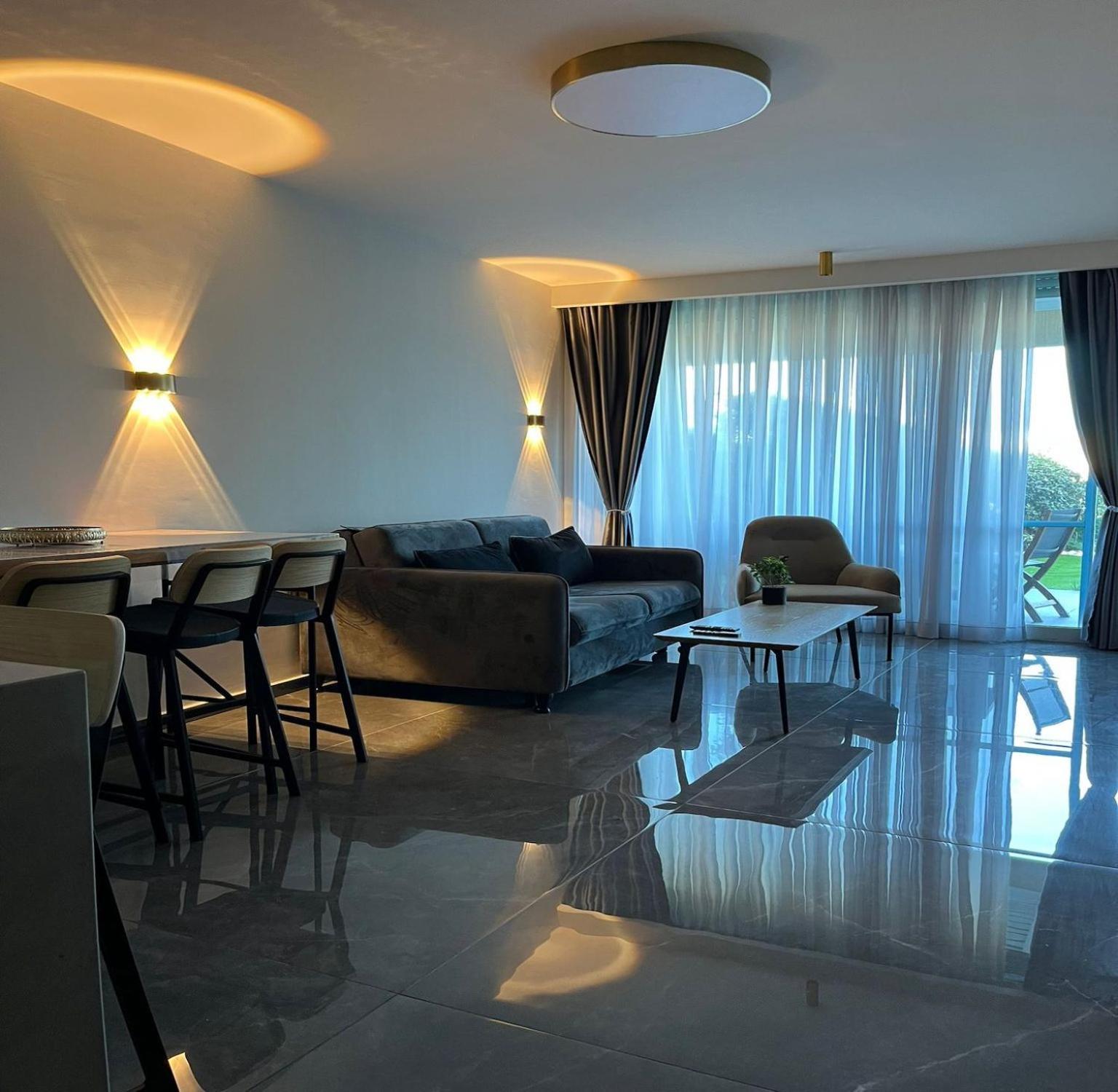 Caesarea Inn Ngoại thất bức ảnh