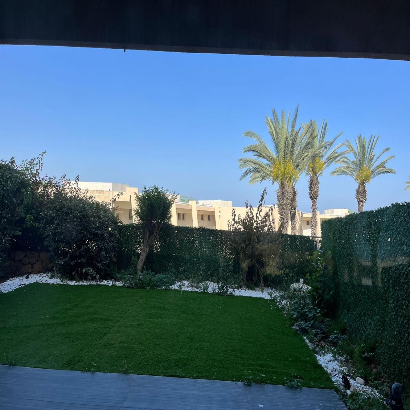 Caesarea Inn Ngoại thất bức ảnh